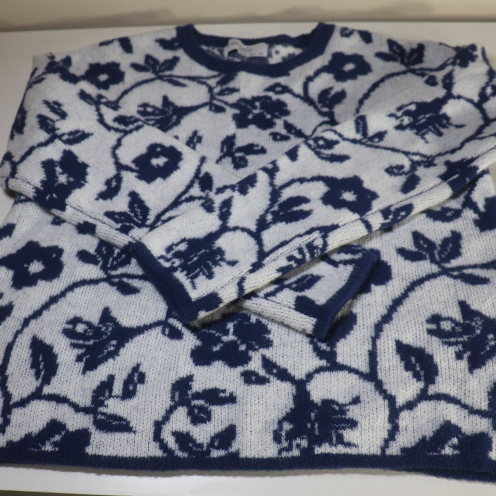 Berthie Blue White Sweater Floral Jacquard Knit Size 4 — image 4 of 8